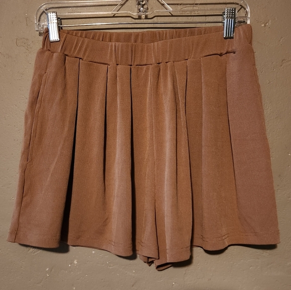 NWOT Cider shorts brown size L - Picture 1 of 3